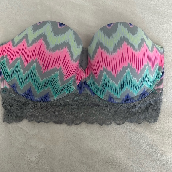Victoria’s Secret pink strapless bra - Picture 1 of 3